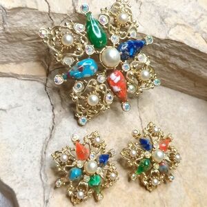 Sarah Coventry Pendant brooch and Earrings set Colorful Confetti